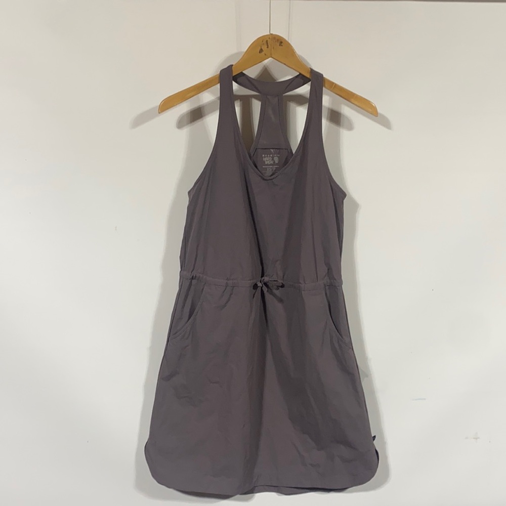 Mountain Hardwear athletic dress